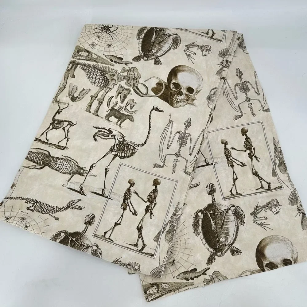 Rare HTF Williams Sonoma Skellie Toile Skeleton Table Runner Halloween Cotton